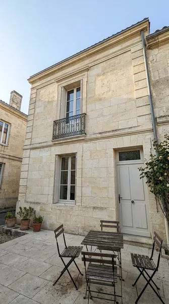 Alain D.
